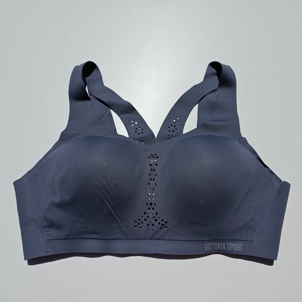 Victoria's Secret 'Sport' - Underwire, Lightly Lined Demi - 40 C-D (Est.)